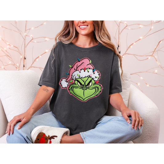 🎅💗 Festive Grinch Tee